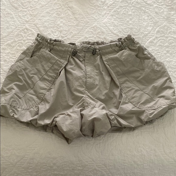 Free People gray bubble parachute shorts - Picture 1 of 11